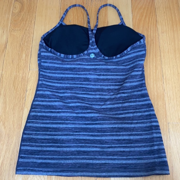 Lululemon workout top - Picture 2 of 2